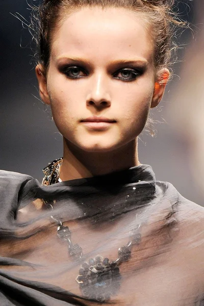 Look 49